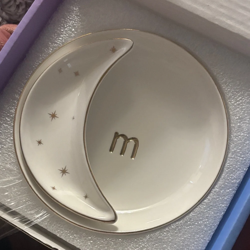 “M” Monogram White and Gold Jewelry Dish Set